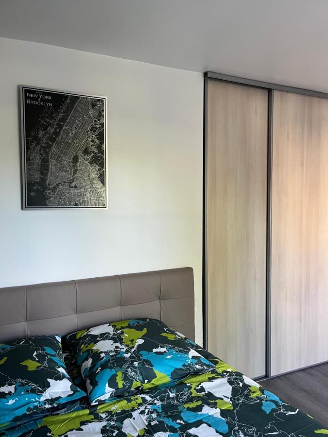 Superbe Appartement Au Bord Du Canal De St Quentin Сен-Кантен Экстерьер фото